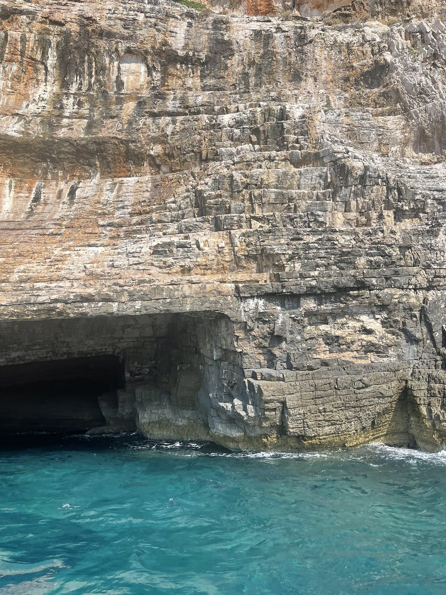 b0llystan's tweet photo. blue cave + island hopping yesterday, croatia is soooo pretty https://t.co/rpm5Et9GjH