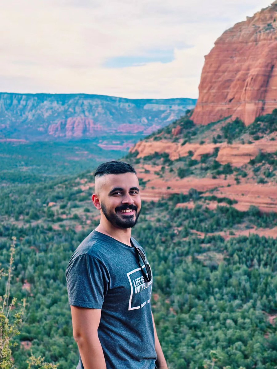 ScarletStefwty's tweet photo. Exploring Arizona! Sedona is incredible! Thanks for telling me about this place! https://t.co/YhU5vBZGfR