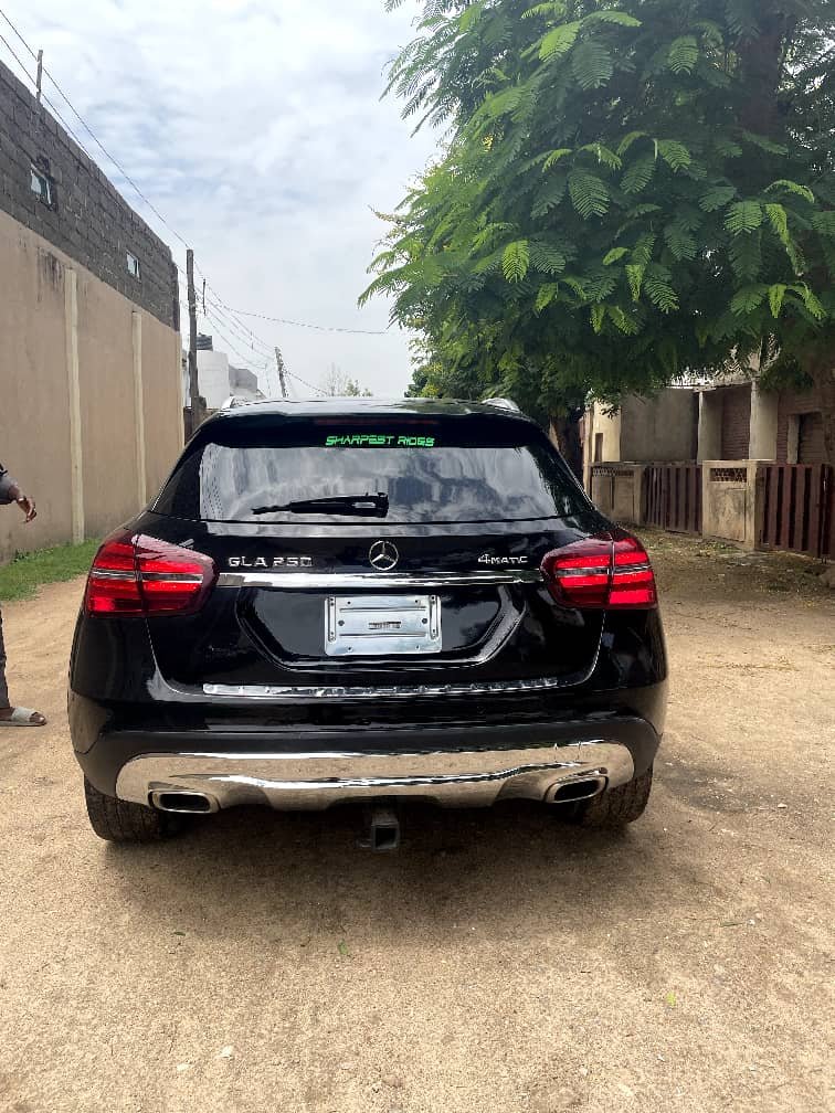 AjeboBee's tweet photo. 🔥🔥DIRECT BELGIUM MERCEDES BENZ GLA-250 
2015 MODEL 
WITH ORIGINAL CUSTOM DUTY AND CAR IS IN GRADE A CONDITION 🥶🤑
📍KANO 
💰22m 
This is the cleanest GLA-250 you can find in kano right now. 🙌🏻✅ https://t.co/1PEBA0l48d
