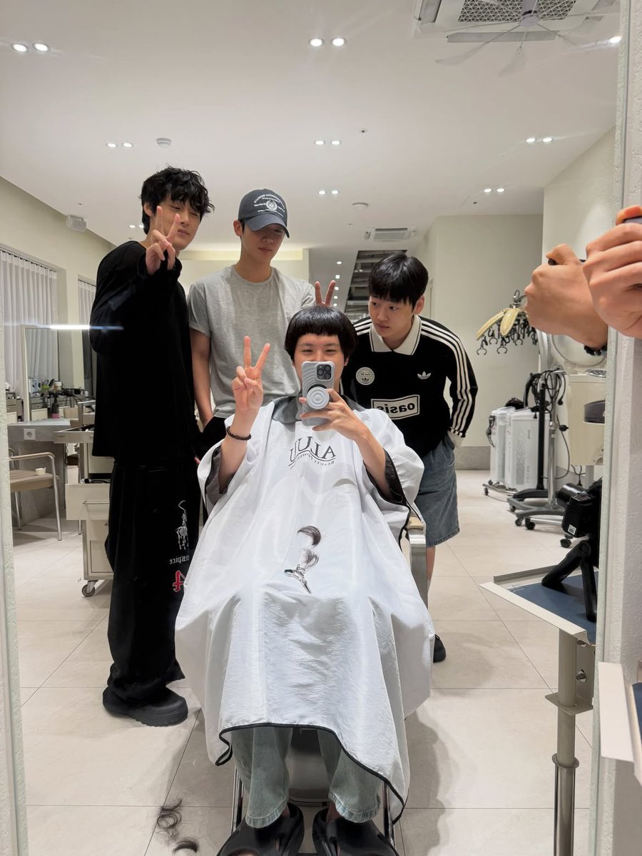 _____ONLYKJ's tweet photo. ドンハンいってらっしゃい🫡🥲
気をつけてね、待ってるよ〜 https://t.co/JfXWrwDvV4