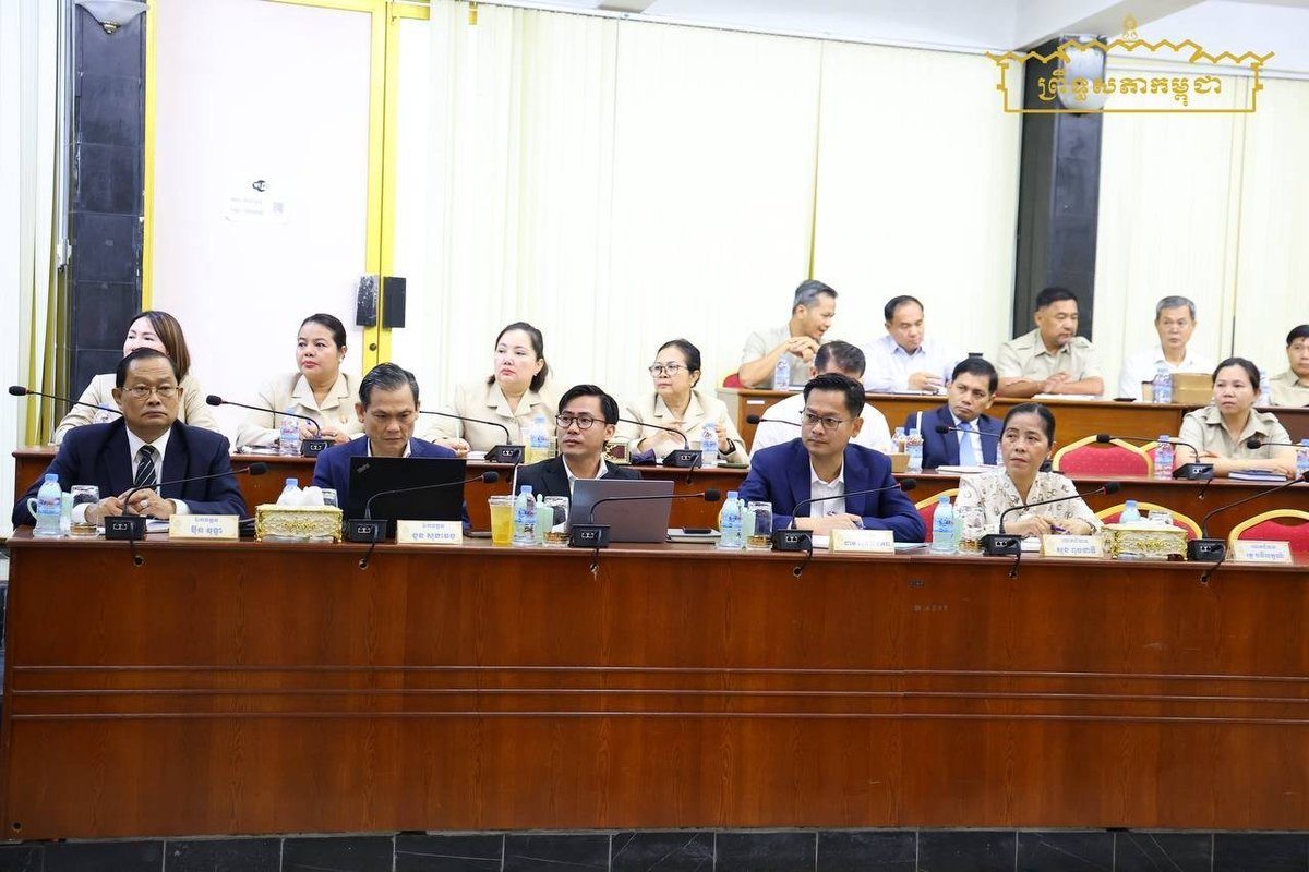 Senatecambodia's tweet photo. ឯកឧត្តម ឡាយ សំកុល អញ្ជើញដឹកនាំកិច្ចប្រជុំបូកសរុបលទ្ធផលការងារប្រចាំខែសីហា និងលើកទិសដៅការងារខែកញ្ញា ឆ្នាំ២០២៦ https://t.co/SmIJkUP18T