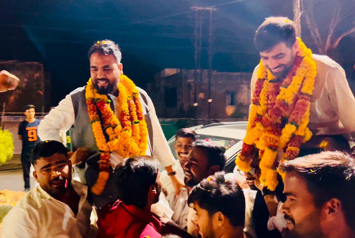 AmbavatiyaAnkit's tweet photo. NSUI के ऊर्जावान राष्ट्रीय अध्यक्ष विनोद जाखड़ जी को जन्मदिवस की हार्दिक बधाई एवं शुभकामनाएं।
#अंकित_गिरिराज_अम्बावतिया 
@VinodJakharIN @VipinWankhede_ 
@NSUIMP @nsui @NSUIRajasthan @NSUIDelhi https://t.co/FqpSETwi5e