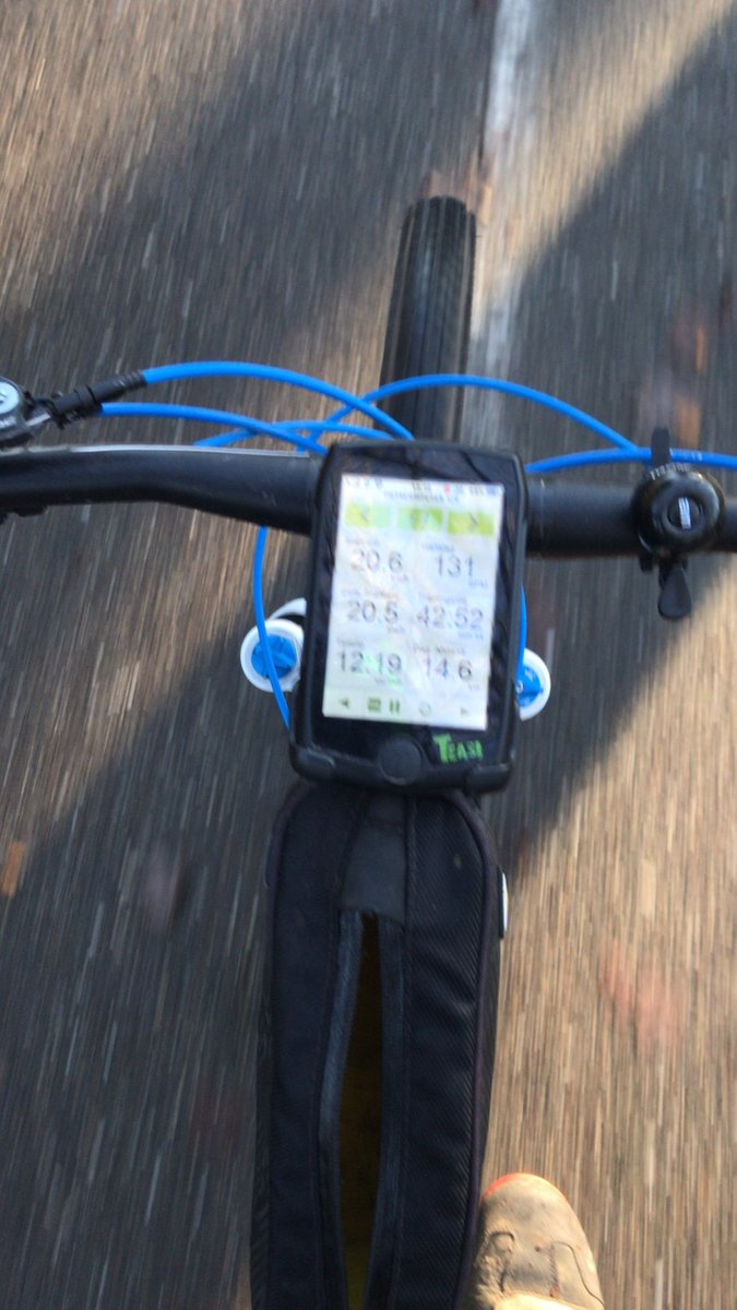 redmw017366's tweet photo. Tried the new smart outdoor gear this weekend—seamless navigation + weather alerts in one, game-changer for my trail runs! https://t.co/K1zbcwVIIC