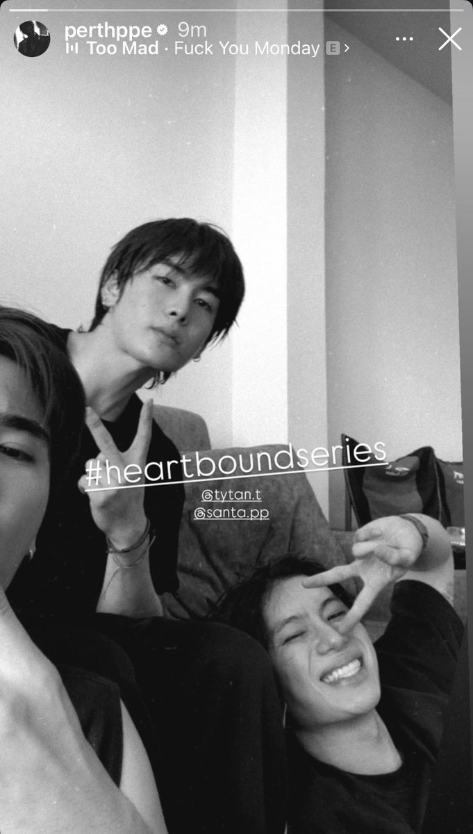 Yatipp05's tweet photo. တကယ်ကြီးစနေကြပြီးပေါ့😭

#HeartboundSeries
#PerthSanta #เพิร์ธแซนต้า https://t.co/t6xnfYLJWM