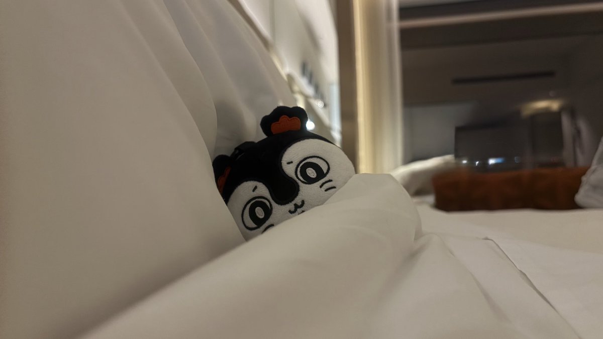 nia1022's tweet photo. 好きな子とか、いるのォ？ https://t.co/JCmRoLKHiI