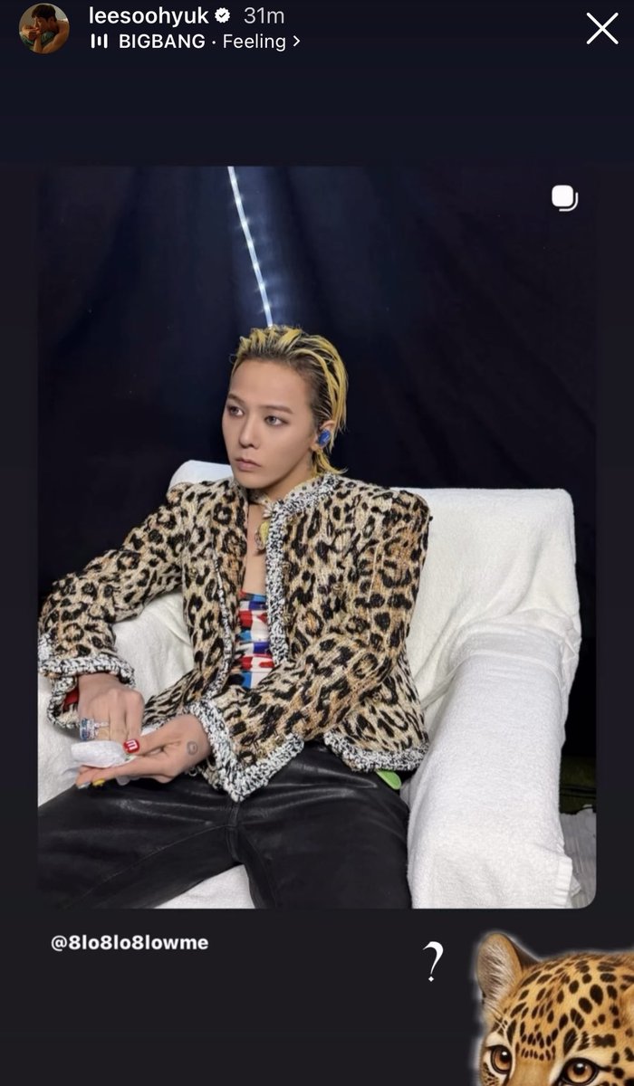 jiyongvamp's tweet photo. “Jihyuk divorced” “Jihyuk dead”

Soohyuk: Not on my watch ☝️ https://t.co/P5zTzgLNjo