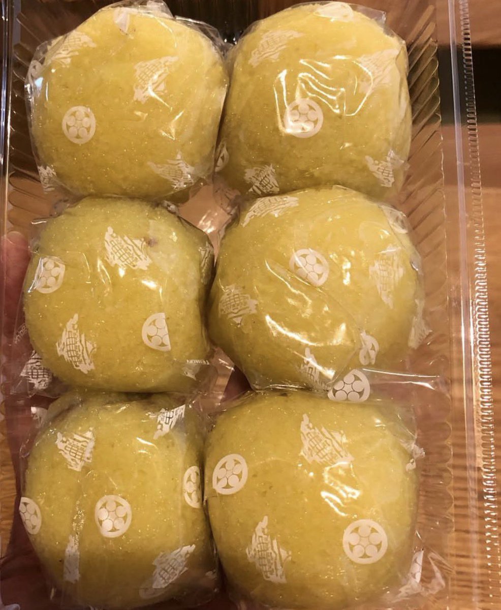 Fukushima_sanpo's tweet photo. 粟ともち米で作った黄色いお饅頭『あわまんじゅう』をご存知ですか❣️

柳津町では昔から親しまれている名物で、外はもちもち＆プチプチ、中は優しい甘さのこしあんが絶品なんです♪

普通のお饅頭とはまた違う、災難に「あわ」ないようにと願いが込められた美味しさ🤤
食べてみてね😋 https://t.co/NpoYpSGkP9