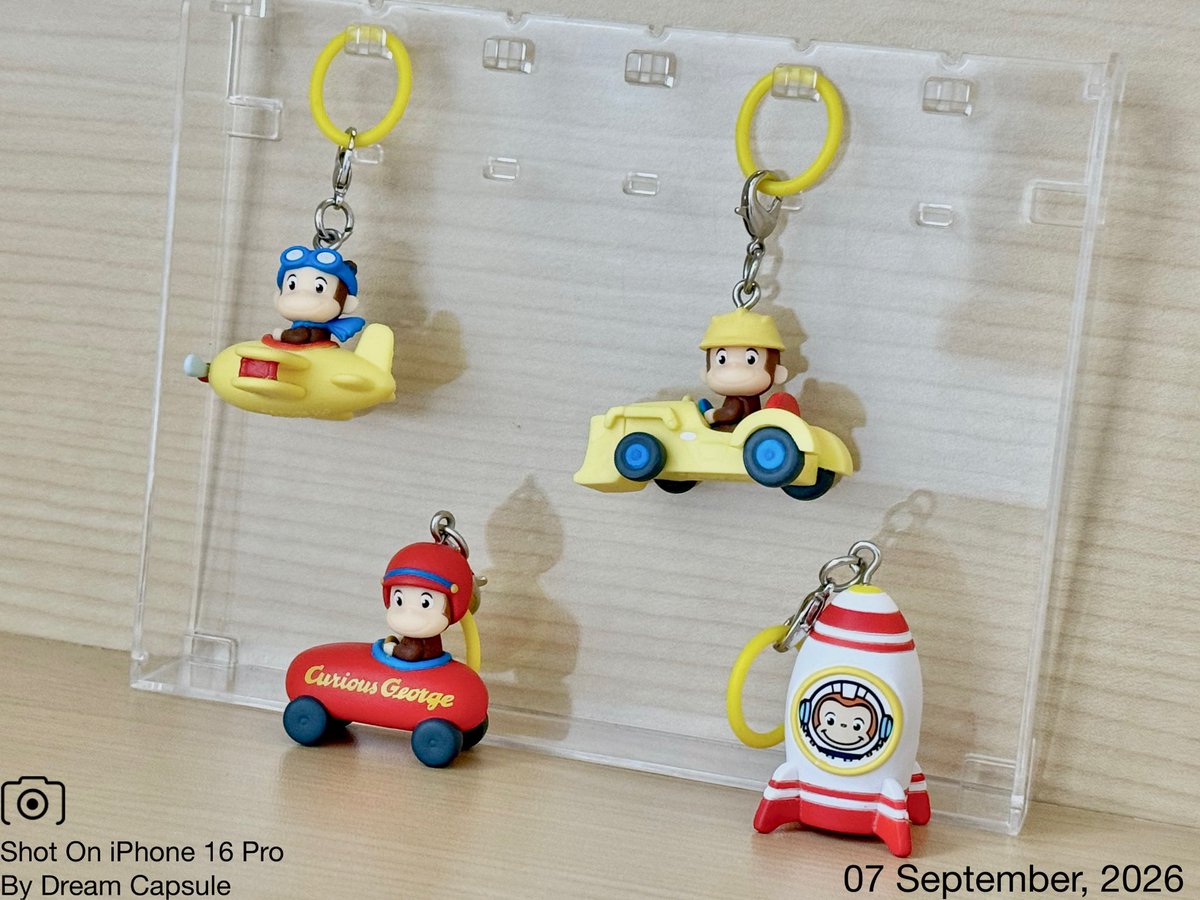 dreamcapsuleCEO's tweet photo. 🌟新入荷ガチャ商品プレゼントCP🌟

デフォルメスタイルがかわいい🚗
「おさるのジョージ のりもの めじるしガチャマスコット」

フォロー&amp;RP(RT)していただいた方の中から抽選で2名様に全4種セットをプレゼント🎁

ドリカプへの入荷日とキャンペーン詳細は↓

#ドリームカプセル #ガチャ専門店 https://t.co/lfYSqHqKvk