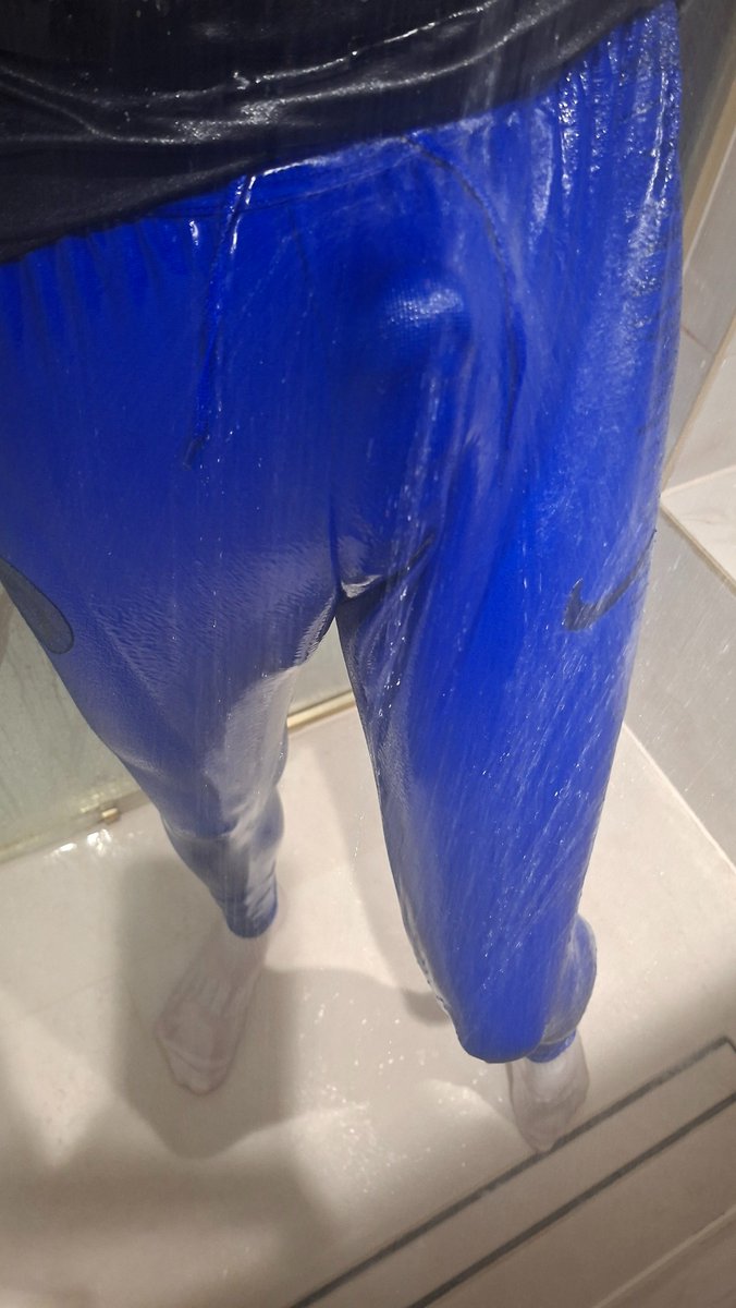 GearboyCash's tweet photo. #wet #shower #wetgear #sportswear #soaked #hard #trackies #footballwear #freeballing. This shower was amazing! Do you like the wet suit? Or the wet socks? Want more? Who wants the suit/socks? 💧😈 https://t.co/O75ofFNRT8