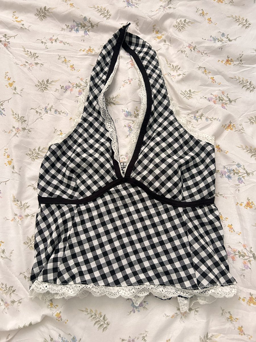 rdlanv's tweet photo. Black Halter top
freesize
📍80฿ https://t.co/FOvTKJ9wlL