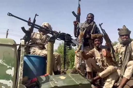 sudanaxis's tweet photo. A #UN panel says the #RSF’s capture of El Fasher left more than 6,000 people dead and forced over 138,000 civilians from their homes.
The report also named six senior RSF commanders as responsible for the siege and military operations that led to the city’s fall. https://t.co/0mig3zQWnL