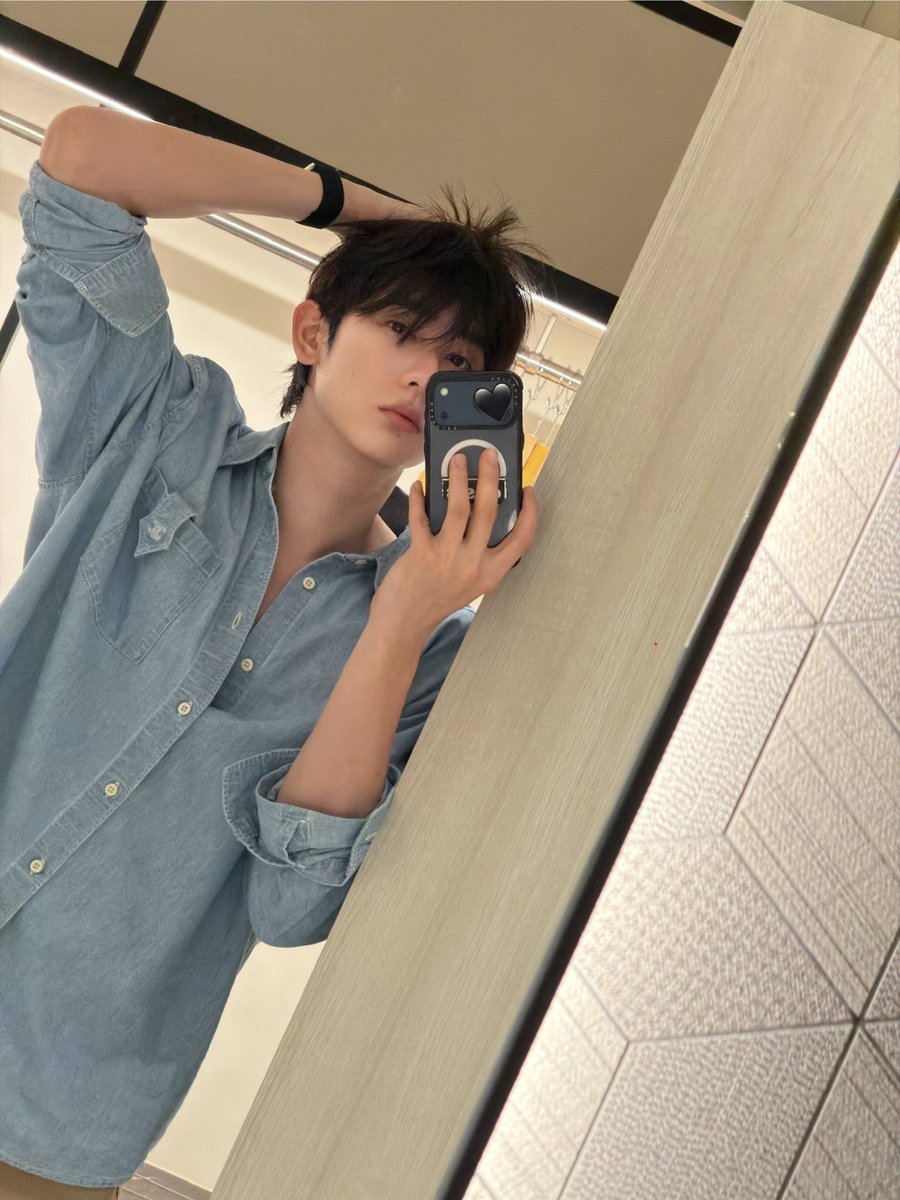 kasibook's tweet photo. 🐒🐒🐒 https://t.co/haA9hUZmm2