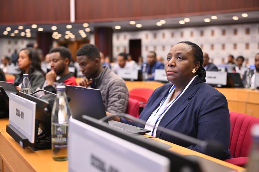 ECA_OFFICIAL's tweet photo. 1/3 Addressing delegates at #CCDA in Addis Ababa today, ES @claverGatete said #ClimateFinance must be scaled up to meet Africa’s estimated $277bn annual need. Current flows meet only 11%.

“We must also ask: At what cost? On what terms? And what devp't outcomes will it deliver?” https://t.co/6WJIuVuGIf