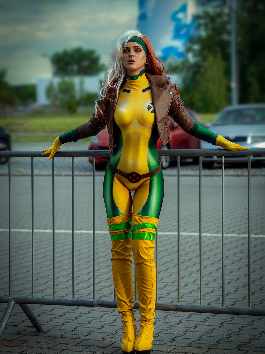 wigisfashion's tweet photo. Looking amazing in our Rogue wig 🥰
LF1703 on @xAndrastax
Thank you for sharing this look with us 🔥
#wigisfashion #rogue #roguecosplay #xmen #cosplaywigs https://t.co/WLTBYZngUx