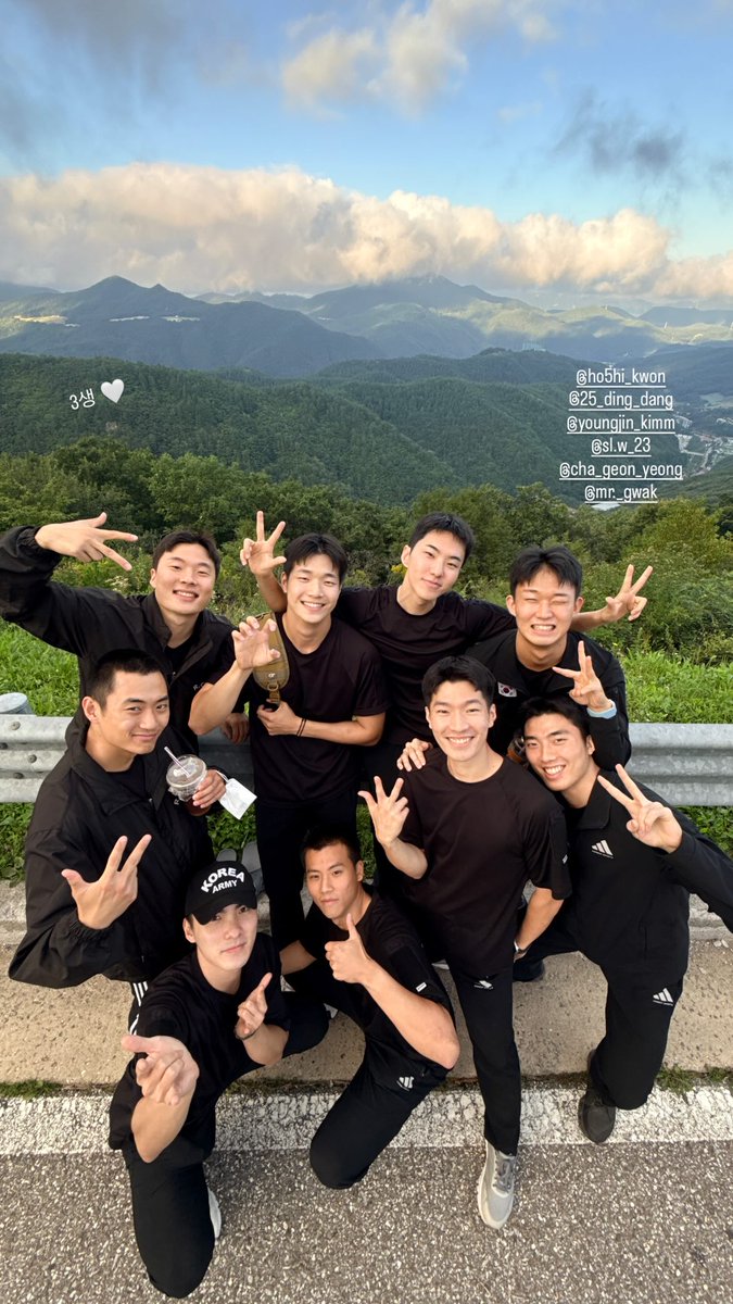 _tigerinmymind's tweet photo. 🐯💕 https://t.co/0insOlxb8M