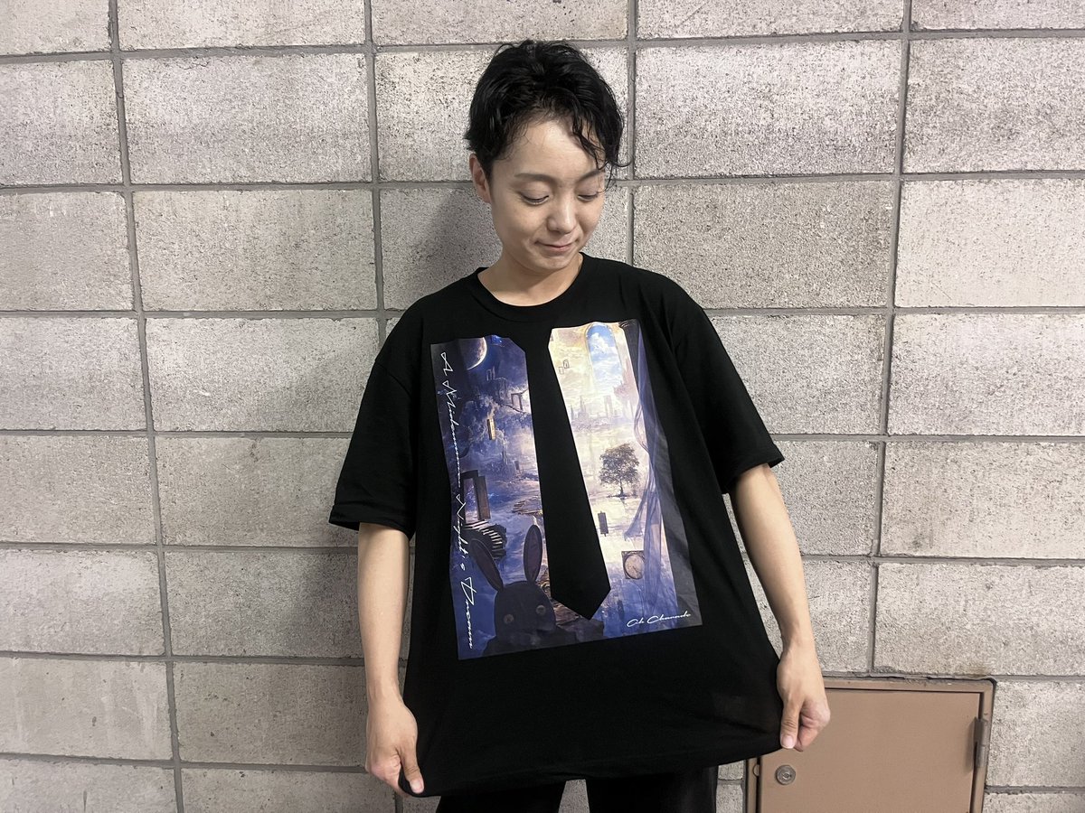 takoyakistt's tweet photo. #おしゃれ紳士 Tシャツ！
買ったグッズはすぐに使う方。むらたです。
これは普段着でも「おしゃれ！」と言ってもらえる素敵デザイン！たくさん使わせていただきます。
2枚めは自分で上手く撮れなかったメガネ写真を岳志（@nagi__enjoy ）に撮って頂きました。流石の画角。ありがと☺️✨ https://t.co/Xezzljzi4T