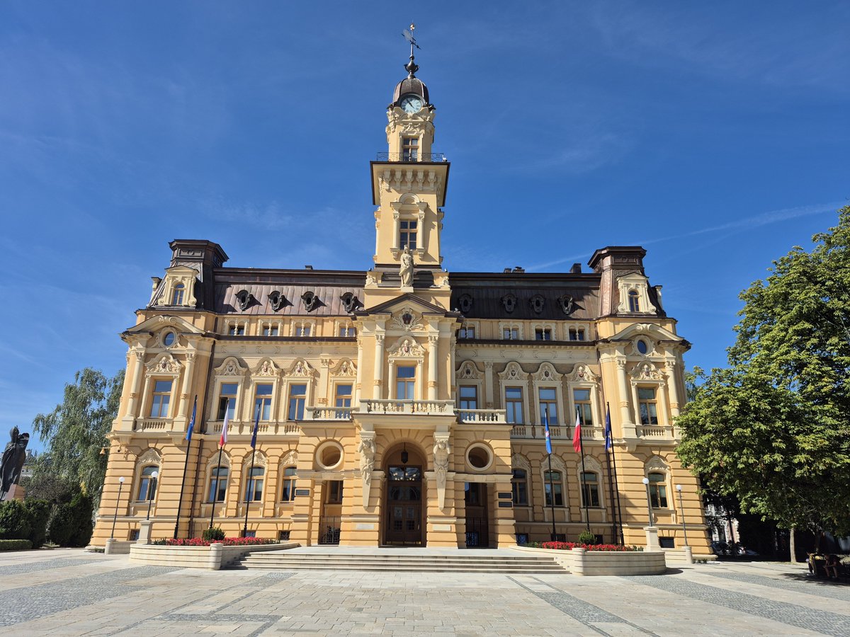 GDDKiA_Krakow's tweet photo. Podpisaliśmy z Nowym Sączem porozumienie w sprawie wspólnego finansowania prac projektowych dla V odcinka #sądeczanka od Tęgoborza do miasta✒️
W Nowym Sączu powstanie odcinek 3,2 km nowej dwujezdniowej #DK75 łączącej miasto z #A4🛣
@GDDKiA | @MI_GOV_PL https://t.co/PQc1mL3EIK