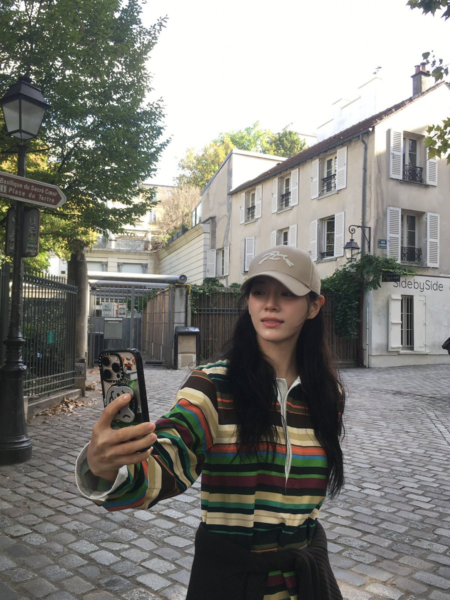 sejeong_stagram's tweet photo. 5년만에 같은 장소에서 🥖☕️📝🇫🇷

260907 #김세정 인스타그램 update 

🔗 https://t.co/28QEH79Wnz https://t.co/XUY7OHJZSg