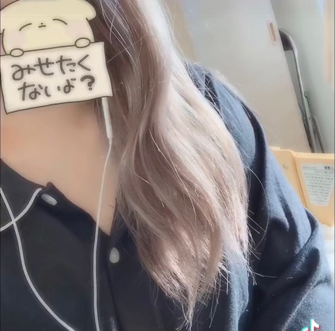 xx___0708's tweet photo. 懐かしい雰囲気見つけた
あんま変わらん？高1と今年 https://t.co/n2GscSRHXP