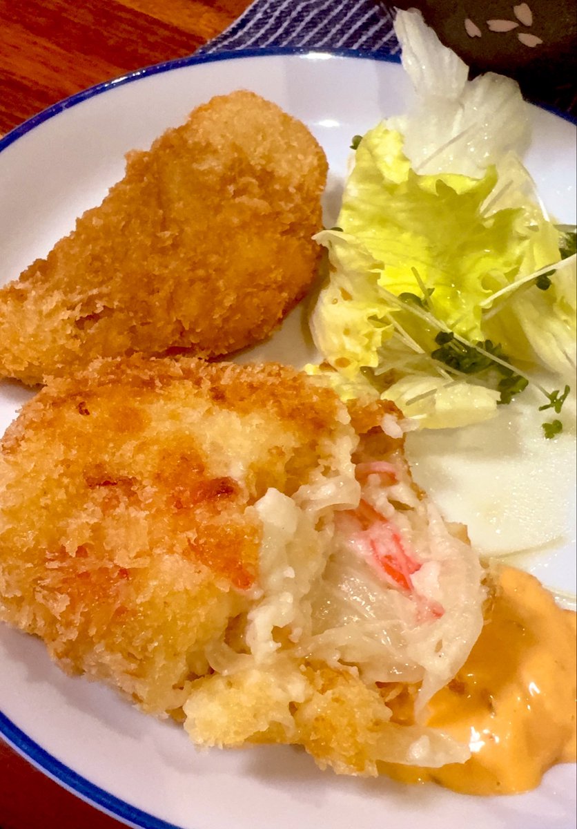 riataitorokuga's tweet photo. 初めてカニカマクリームコロッケ作ったけど美味いぞ！🦀リピ決定🦀 https://t.co/leAoxH2IOQ