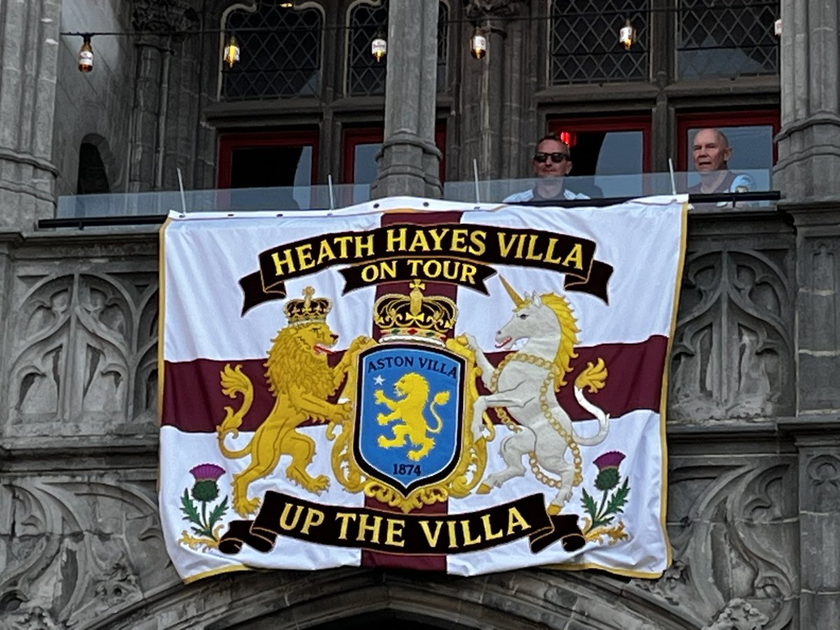 B6Nigel's tweet photo. And flag of the season award goes to these Heath Hayes Villa fans
๐๐ป๐๐ป๐๐ป๐๐ป๐ง๐ช๐๐ฉต
#AVFC #UTV #VTID #EWWF https://t.co/BMem2BdjbS