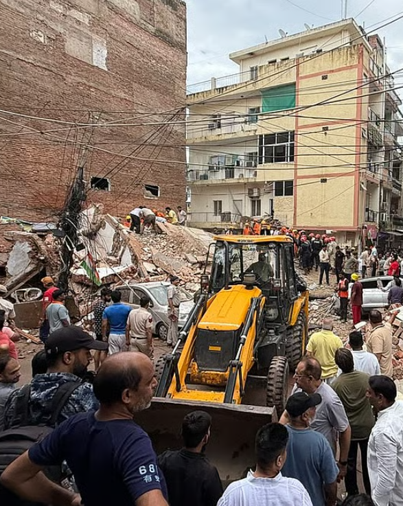 NalinisKitchen's tweet photo. Dear @Gupta_Rekha,

These questions should be asked before we blame only the owner.

1. Who was supposed to check this building?
2. Who inspected it?
3. Who allowed people to live here?
4. Who failed to stop the unsafe construction?

Because if officials were doing their jobs properly, why did people have to die first for the system to wake up?

The biggest insult is that compensation is announced as soon as an incident happens.

A price tag on a human life?

You cannot bring the dead back with ₹2 lakh, ₹5 lakh, ₹10 lakh, or even ₹1 crore.

And please, don't say corruption doesn't exist. We all know it does.