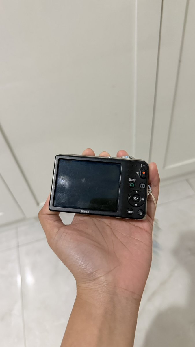 geyaaayy's tweet photo. WTS digicam Nikon L28, open price 1.000.000 boleh nego udah include memori &amp; strap
- tombol normal
- flash normal
- scroll normal
- video normal
- speaker normal
📍Semarang

#wts #wtb #digicam https://t.co/PD1IwSfbro