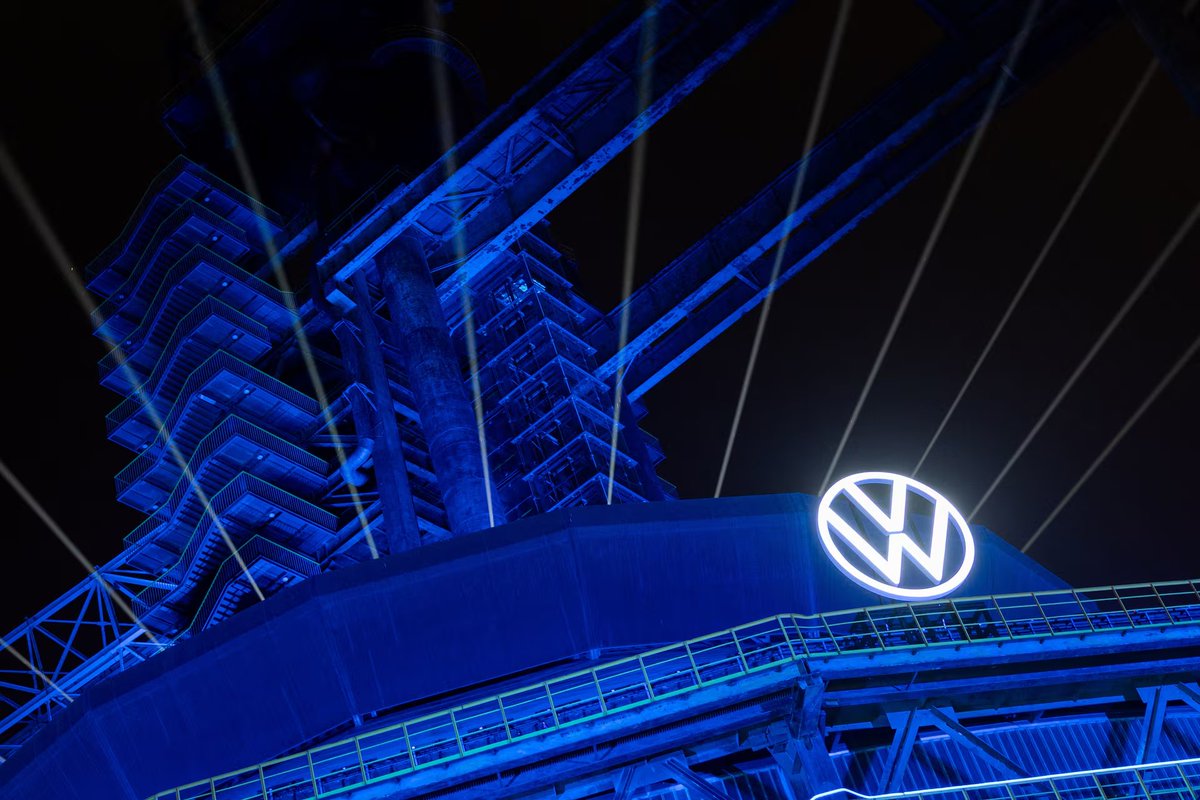 clashreport's tweet photo. NEW: Volkswagen is selling its Osnabrück plant to become an Iron Dome production hub. 

A consortium of Lower Saxony, investor Aurelius, and Israel's Rafael will convert the factory into a defense center making transport trucks, launchers, and generators for the Iron Dome system.

The deal was structured to bypass VW shareholder Qatar, which had blocked an earlier VW-Rafael joint venture. 

The plant currently builds T-Roc Cabriolets with 2,300 workers; car production ends in 2027. 

Still a letter of intent, not final.