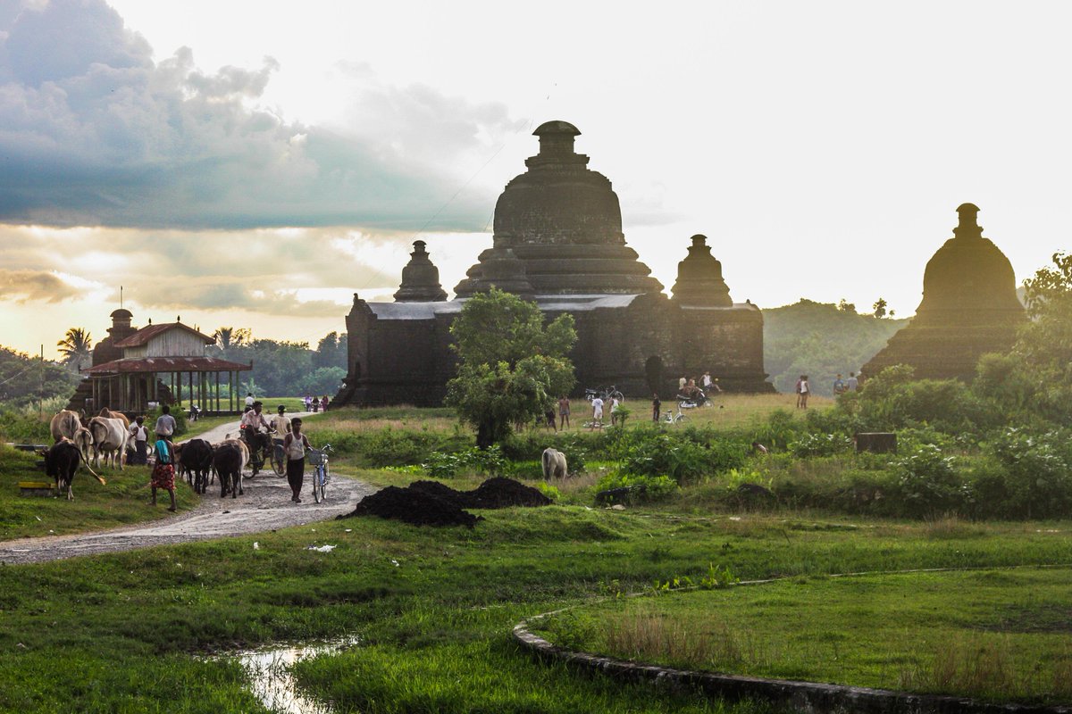 Sampan_Travel's tweet photo. After the monsoon break, Sampan's Speaker Series returns with @AKanisetti in Yangon this month.

Anirudh will explore the connection between Bagan and the Cholas; Arakan's invasion of Bengal in the 1600s; &amp; the Burmese occupation of Manipur in the 1820s.

https://t.co/4Ti4Bs3k0Q https://t.co/BoLgYLQRew