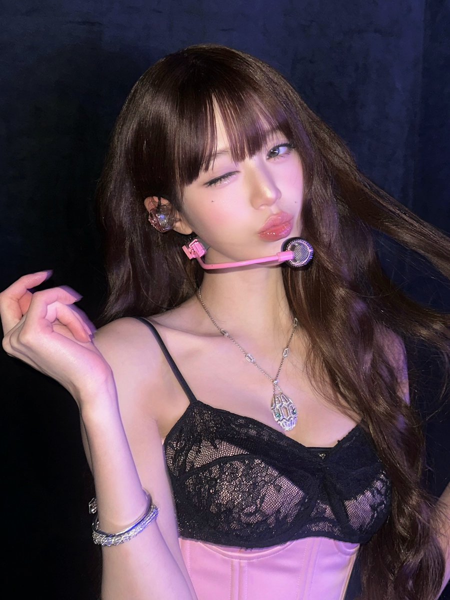 ivepics_'s tweet photo. wonyoung instagram update https://t.co/zOBNpIQKGi
