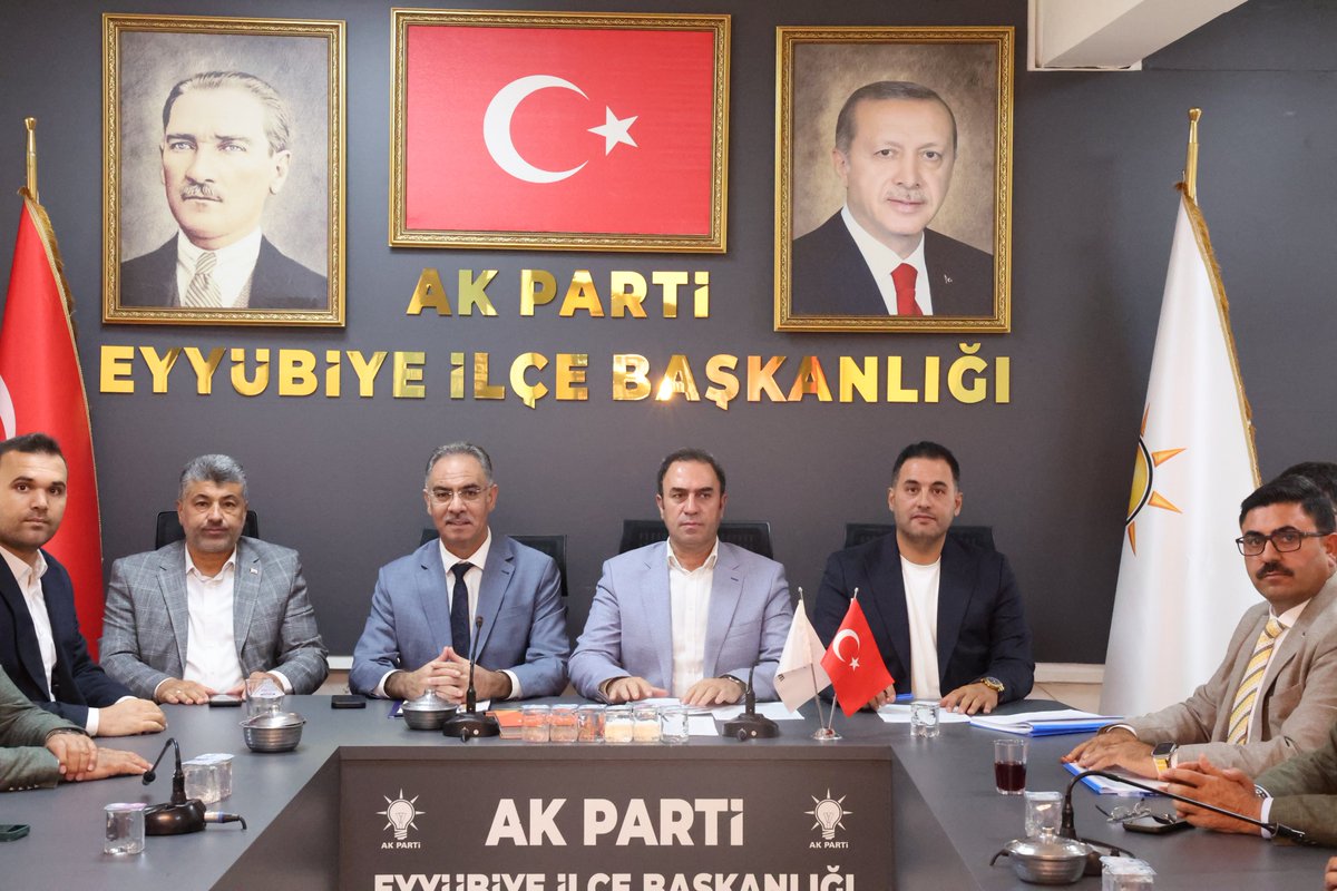 mehmetkusnet's tweet photo. İlçe Başkanımız Süleyman Elgün ve Belediye Meclis Üyelerimizle birlikte Eylül ayı Belediye Meclis Toplantısı öncesi Grup Toplantımızı yaptık.

Alınan kararların ilçemize hayırlı olmasını dilerim.

@ElgunSuleyman https://t.co/weRWDGG6II