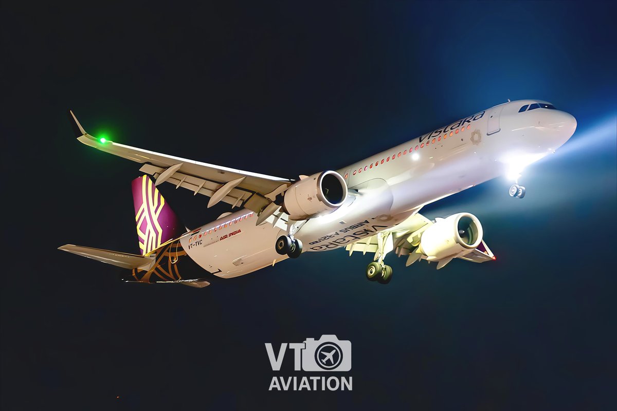 TeamVTAviation's tweet photo. Earlier this year, we did some night spotting with a @SonyAlpha and look at the result 😍✈️
An @airindia (Ex-UK) @Airbus #A321neo on final for RW 29R of @DelhiAirport ❤️
#Avgeek #Aviaiton #PlaneSpotting #AirIndia #AirbusA321neo https://t.co/HBb28yFMJ2