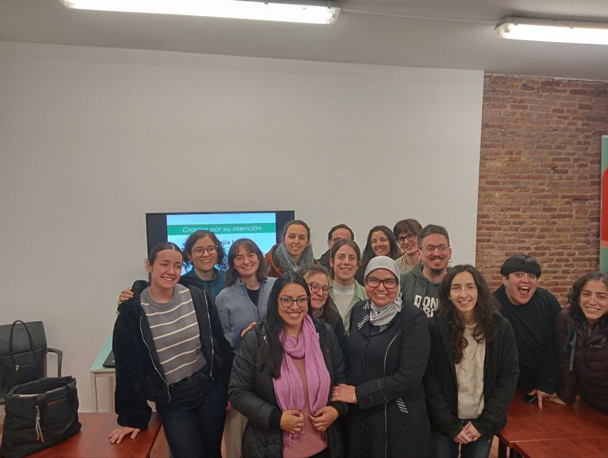 ciutatinvisible's tweet photo. Darrers dies d'inscripcions al #PostgrauESSCoop! 

Amb docents de cooperatives com:
@ciutatinvisible @Espailatregua #FGCAdvocats
@CollectiuRonda @Coop57Catalunya @CoophalalE @quesoni @SomEnergia @abarkacoop @sostrecivic @idrabcn @arestacoop o @BATEC.

https://t.co/Sui4mM3gho https://t.co/Els6VGLKvf