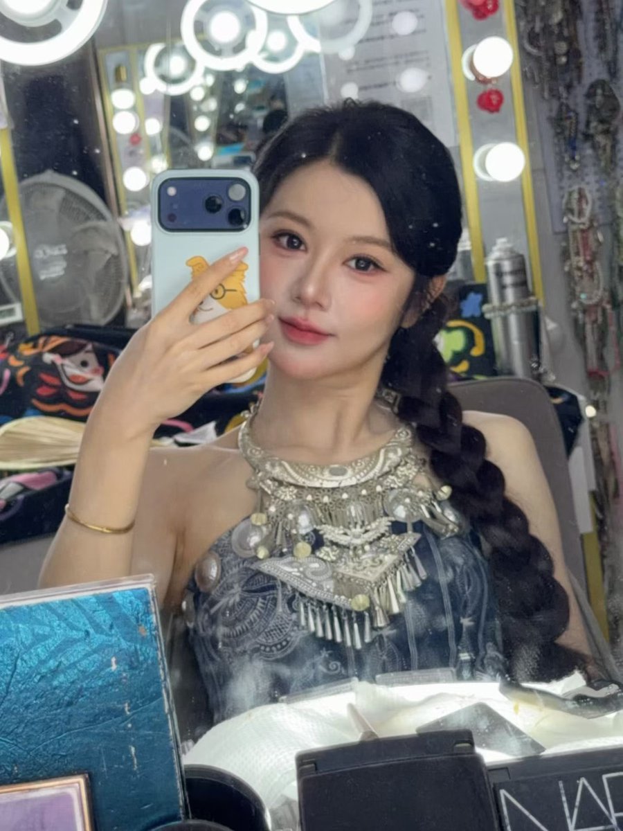 Claraaaaaa111's tweet photo. 35岁母狗求羞辱🥰 https://t.co/KkTE38uMLQ