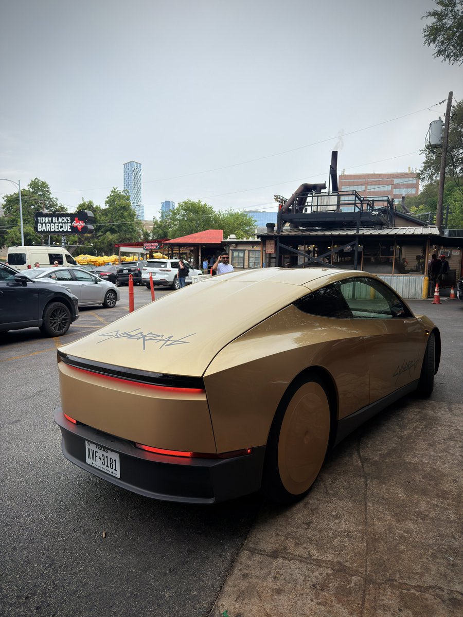HonestTakesX's tweet photo. Be honest 🧐....

If Elon musk gives you free Tesla Car right now, would you accept?

A. Yes 
B. No https://t.co/4d0Q94b4U5