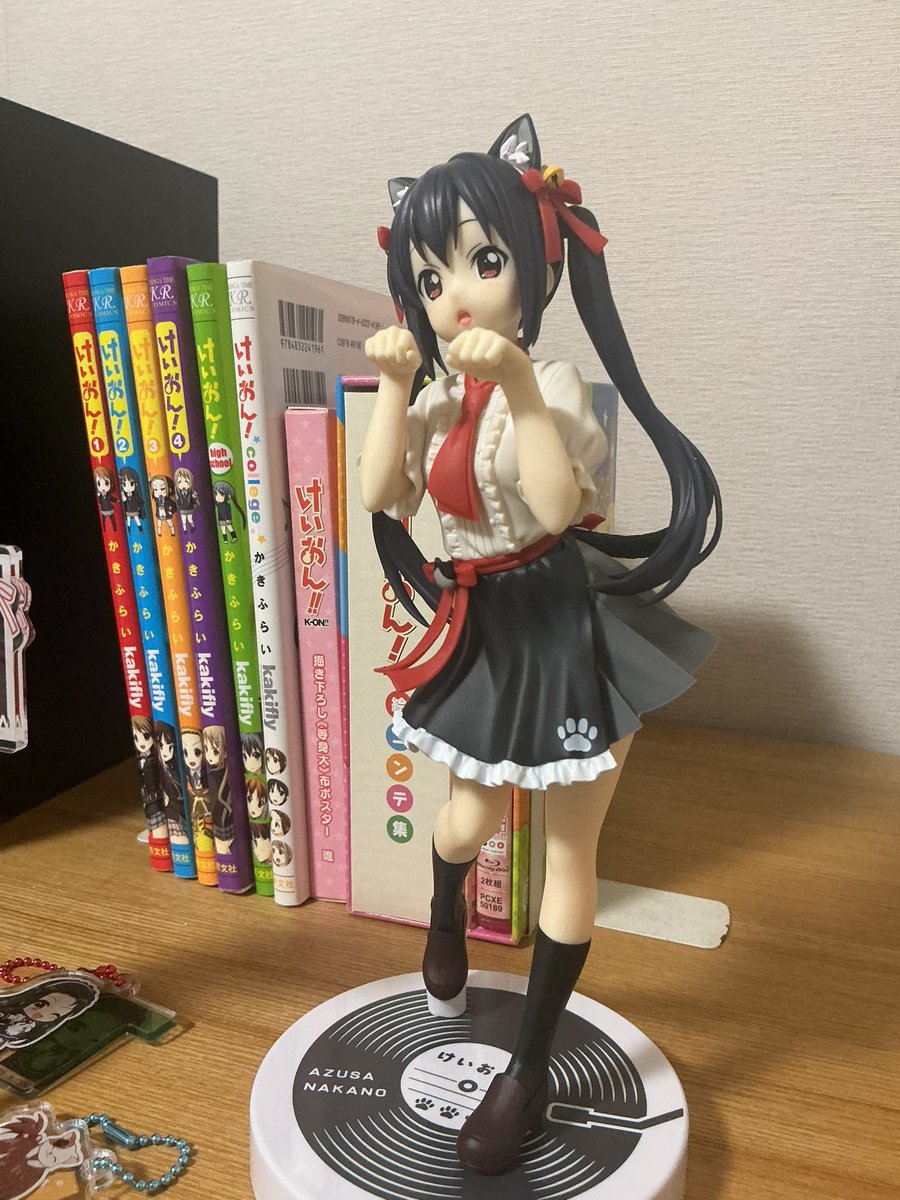 yuhi_blue2010's tweet photo. このあずにゃんフィギュアかわいすぎでは https://t.co/YYelPWdcj7