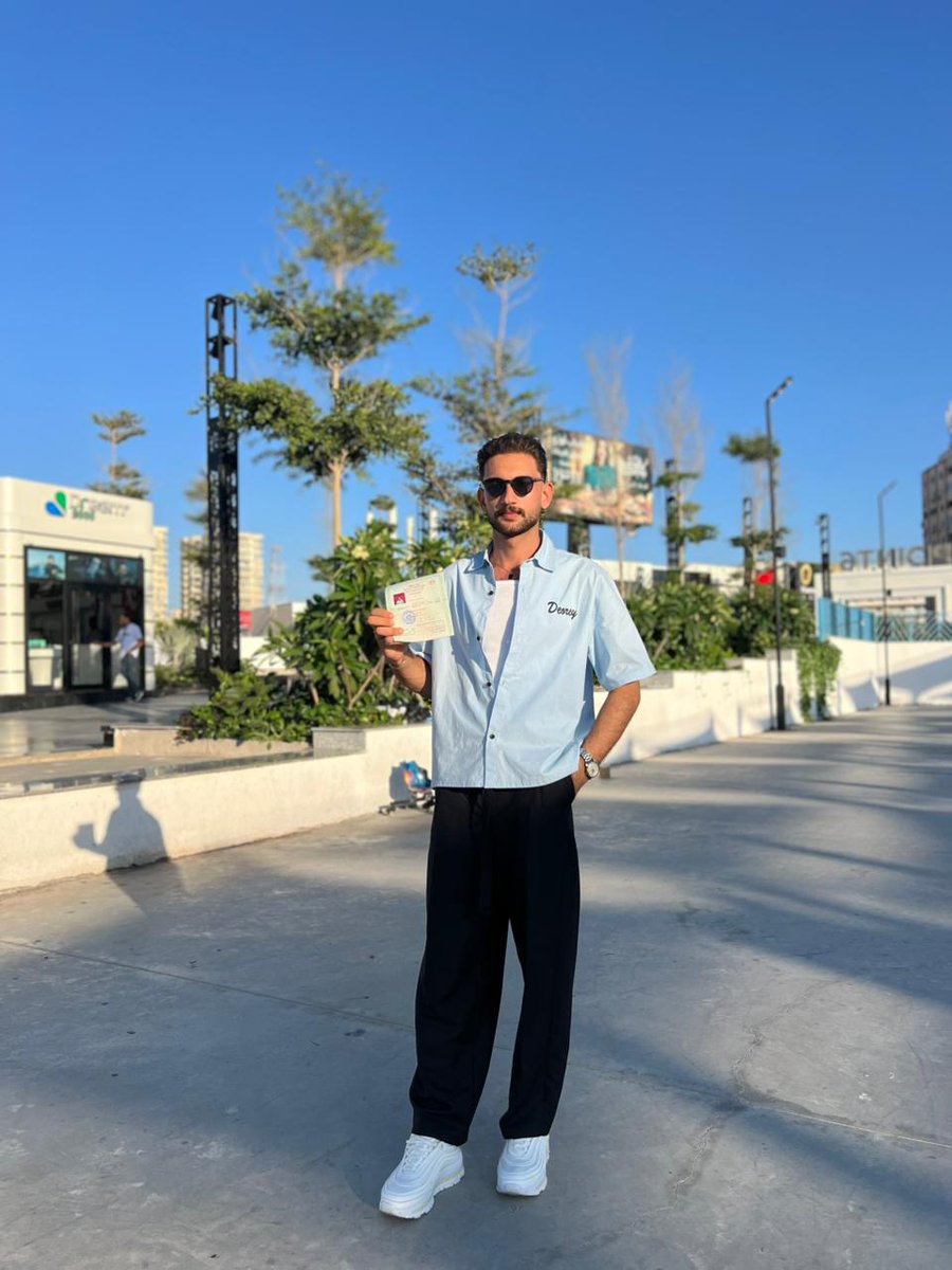 EslamAbdoo88's tweet photo. الحمد لله قدوه حسنه ف مكان مفهوش ولا حسنه ❤️😂 https://t.co/arsj4rAd8c