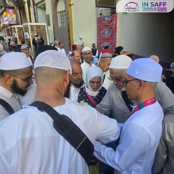 thayssilva46's tweet photo. Program Sabil di Kota Makkah. Pek makanan dan minuman dikongsi bersama jemaah serta penduduk sekitar Masjidil Haram. Semoga setiap amal dan niat baik kita diterima Allah SWT. Amin. https://t.co/Tkd6hT4QRa