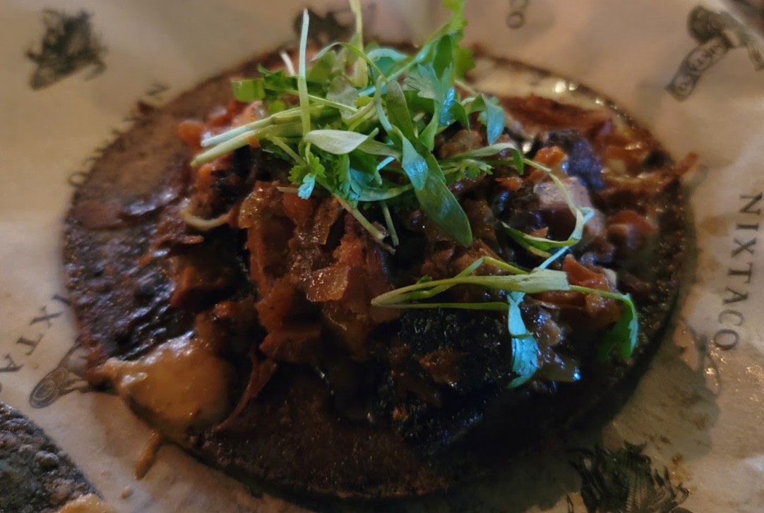 flavortownusa's tweet photo. @nixtaco in Roseville, CA wa on Diners, Drive-Ins and Dives in April 2026, and HuskerHodge https://t.co/FekrN2DEQl add some fresh photos for our trip planning https://t.co/hj3X8Voazz Been there? #dinersdriveinsdives #guyfieri #flavortown https://t.co/5eTtJDYsSq