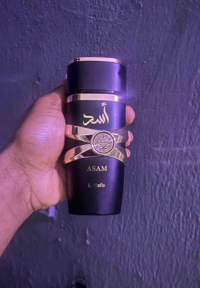 sammie_boi02's tweet photo. Just got a new perfume 🥹🥹 https://t.co/AOd8WOkECX
