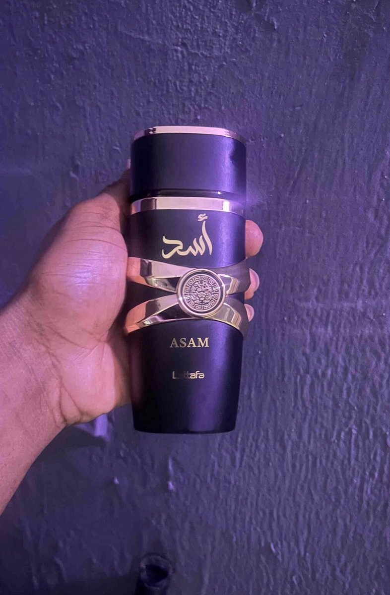 sammie_boi02's tweet photo. Just got a new perfume 🥹🥹 https://t.co/AOd8WOkECX
