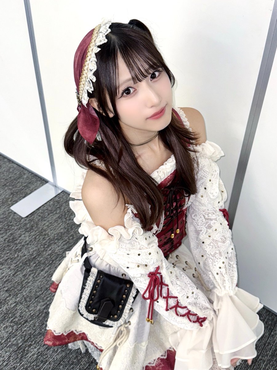 kanisawa_moeko's tweet photo. だいすき海賊衣装 × 隠れハーフツイン ✔️🥀 https://t.co/iUlNiLgysB