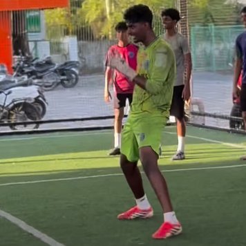 kbfcxtra's tweet photo. 📸 Sreekuttan MS, Jaganath Jayan &amp; Alsabith ST training together ahead of upcoming season. 💛 #KBFC https://t.co/2oTEJnVZ5F