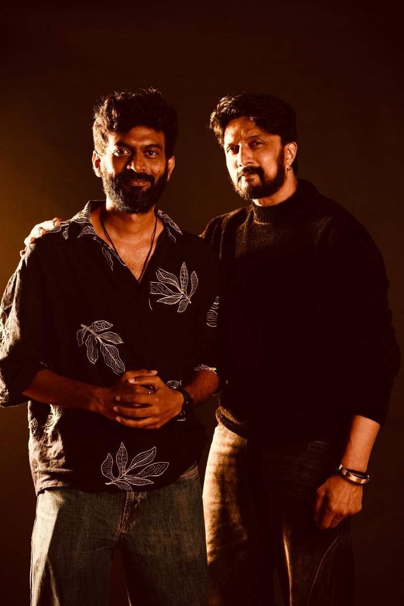 OGIsBack07's tweet photo. BBK 13 Grand Opening Costume Work By Bharath Sagar ❤️💥

@KicchaSudeep #JioHotStar 
#ColorsKannada #BBK13  https://t.co/gzwj6WSvOr