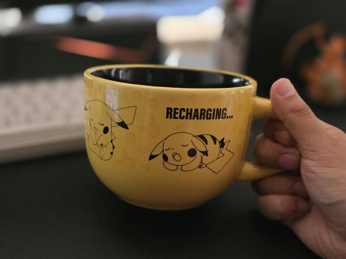 JorgeIbH39's tweet photo. Lo que encontré en Walmart 
Me encantó esta taza tiene detalles muy bonitos https://t.co/k9zR3FzoKp