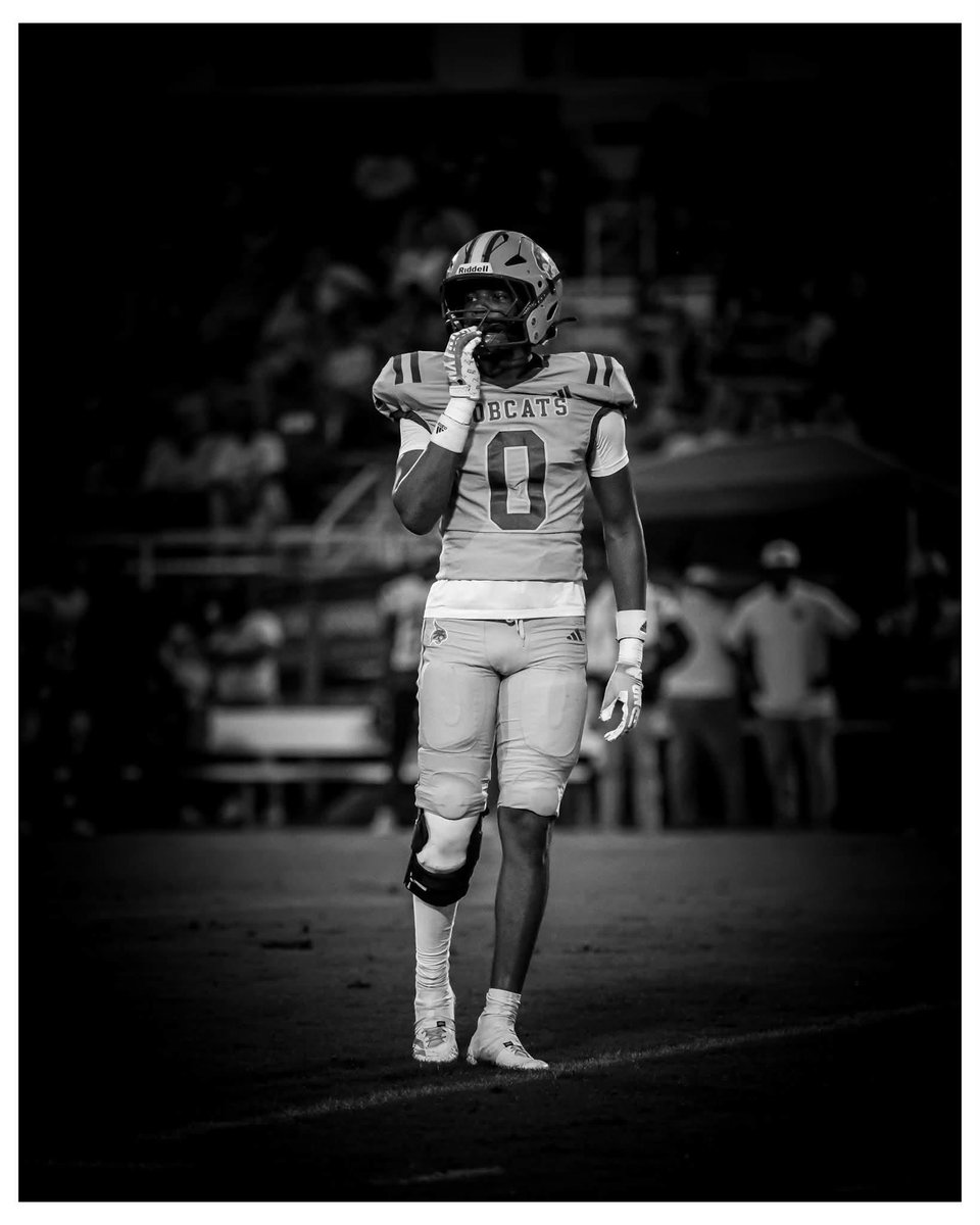 team_waters's tweet photo. The Sumrall community, school, and football team mourn the sudden loss of one of their own, Chance Daniels. Please keep Chance's family, friends, and teammates in your prayers during this difficult time. https://t.co/Vjs5G8UafN