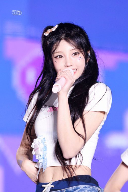 wonheediary's tweet photo. shes unreal omg ♬ ❤︎₊ ⊹ https://t.co/6pnI7ONV76