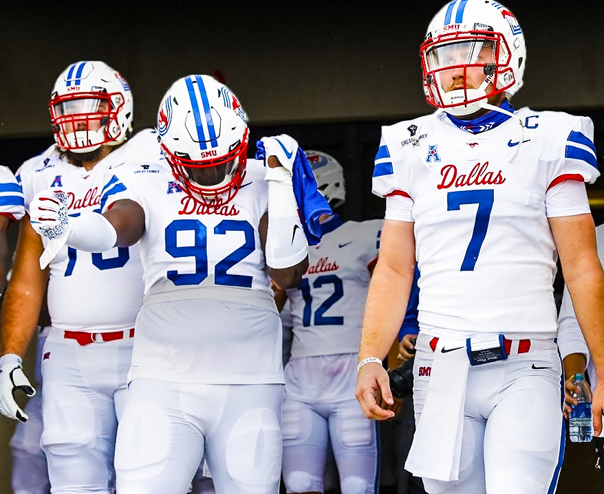 __LordPenguin's tweet photo. My CFB Monday Pick of the Day 🏈

🐧 (7:30PM) SMU/Florida State over 53.5 points -118 (FD)

Let's finish College Football Week 1 3-0 ✅ https://t.co/PkqwKo9RDm