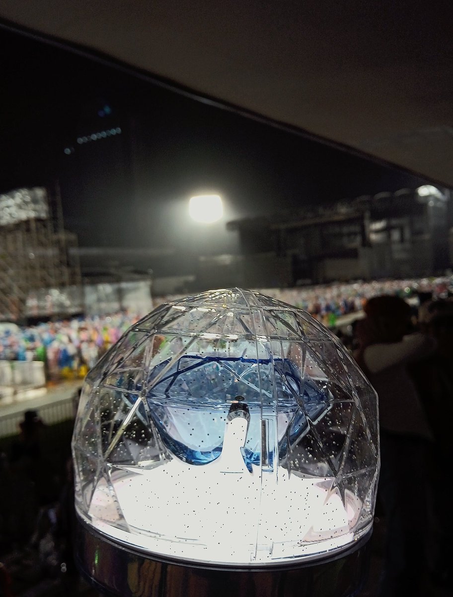 lala0012_'s tweet photo. 28.12.2022 โ BE THE SUN Additional Show โ๏ธ
Hujan badai + drama dari awal sampai akhir. ๐ญ Rasanya perjuangan menuju konser ini lebih dramatis daripada konsernya sendiri.
Tapi akhirnya sampai juga. Capek, basah, nangis, tapi worth it. ๐
#SEVENTEEN #BETHESUN https://t.co/VtaBC8Hyy8