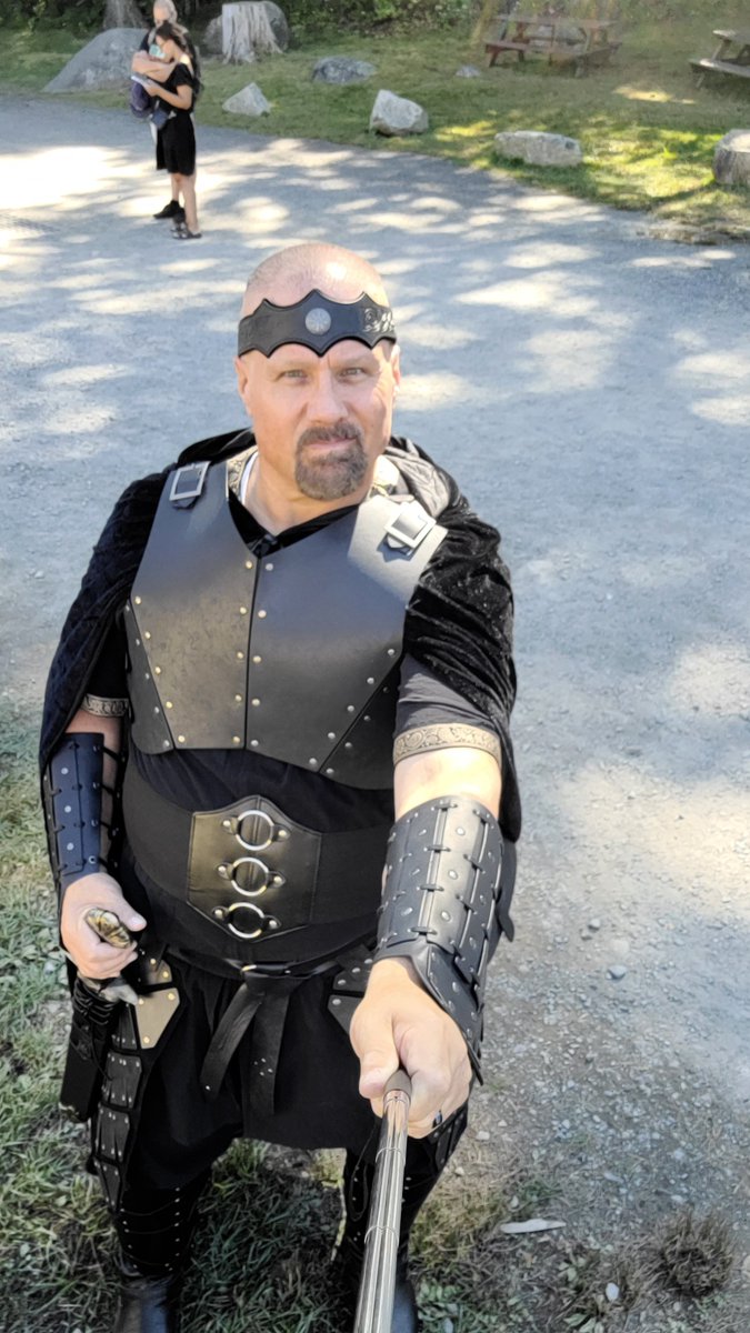 thumpin34's tweet photo. Renn Faire day. Let the fun ensue. https://t.co/687CuliMDH